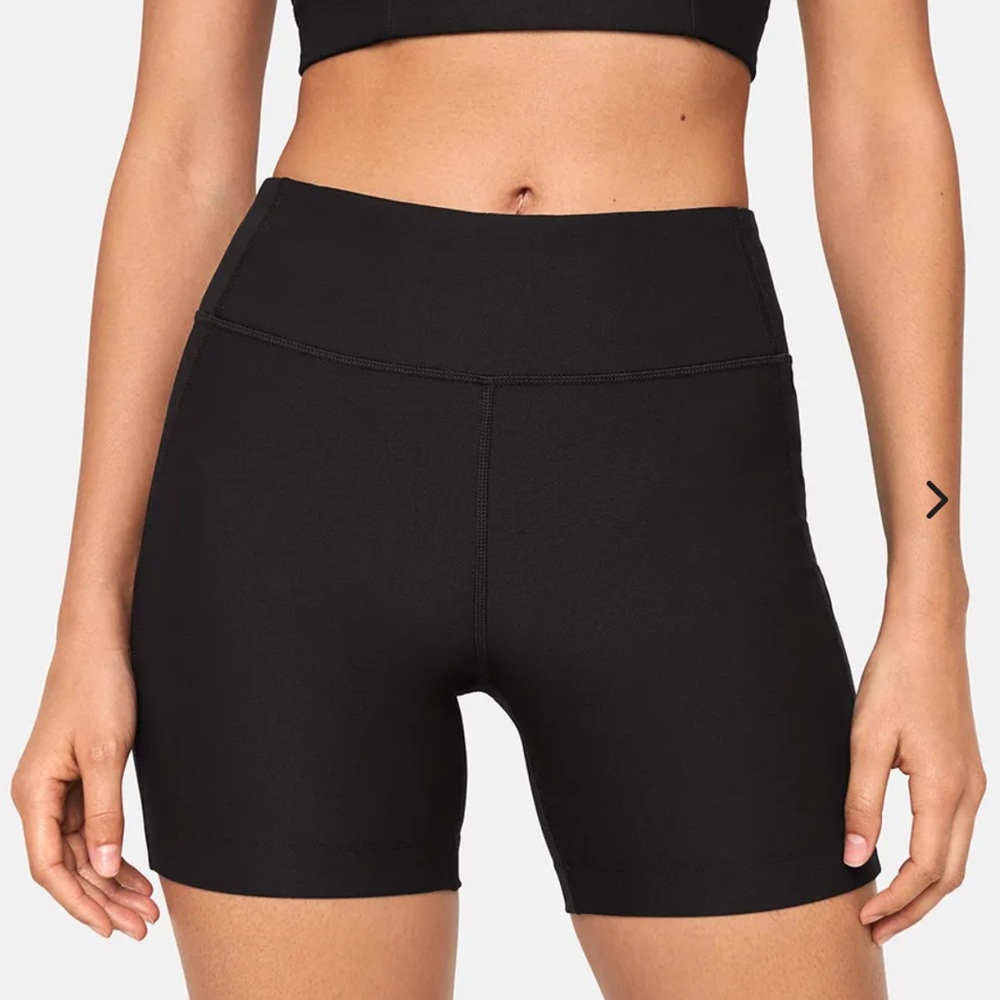 Outdoor Voices Warmup 5” Short